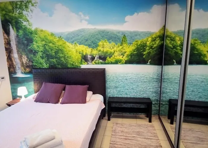 Cozy Downtown Oasis Бухарест