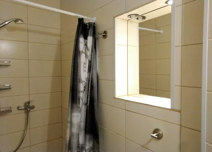 Cozy Downtown Oasis *