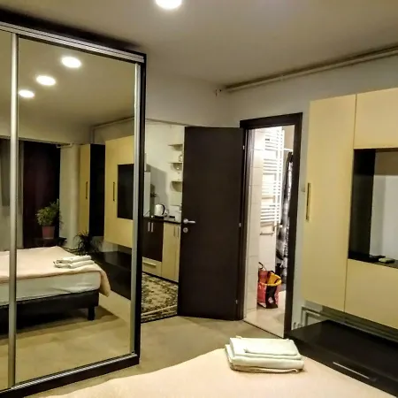 דירה Cozy Downtown Oasis *