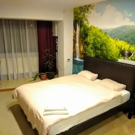 Cozy Downtown Oasis דירה *